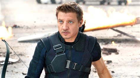 Jeremy Renner S Life Threatening Injuries Inflicted While Trying To
