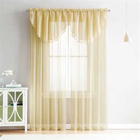 30 Sheer Curtain Ideas For Living Room Decoomo