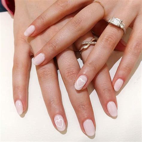 7 Wedding Manicures For Every Type Of Bride
