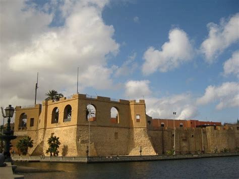 La Favola Della Botte Al Saraya Al Hamra Castello Di Tripoli
