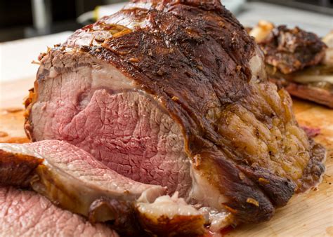 And you can replicate their classic prime rib at home with just two ingredients. Christmas Dinner Menu Ideas For a Crowd