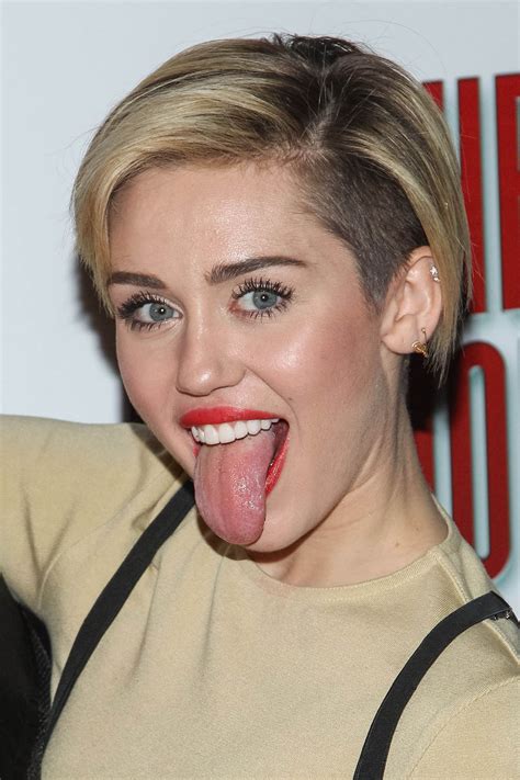 The Last Time This Year We Ll See Miley Cyrus Tongue Fooyoh