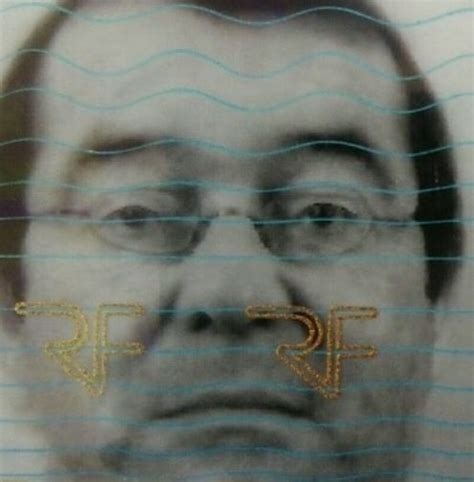 Idiomatic translations of sain(e) et sauf(ve). Disparition inquiétante : l'homme a été retrouvé sain et ...