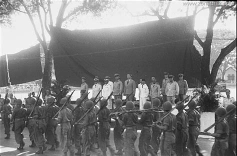 Melihat sejarah bangsa melalui foto tempo dulu seringkali membawa kita. Bacaan Keluarga: Sejarah Kemerdekaan : Koleksi foto foto ...