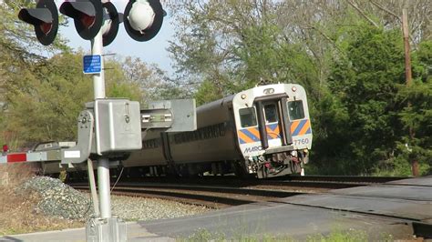 Marc 32 At Camden Line Hanover Rd Crossing With A Sick Horn Youtube