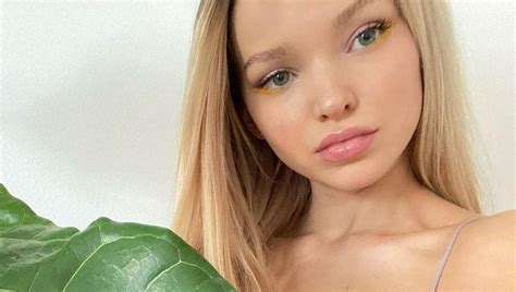 Dove Cameron Stuns Fresh Out The Shower With Flawless Skin The Blast