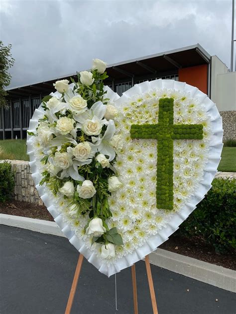 Funeral Cross 04 Kimanh Flowers