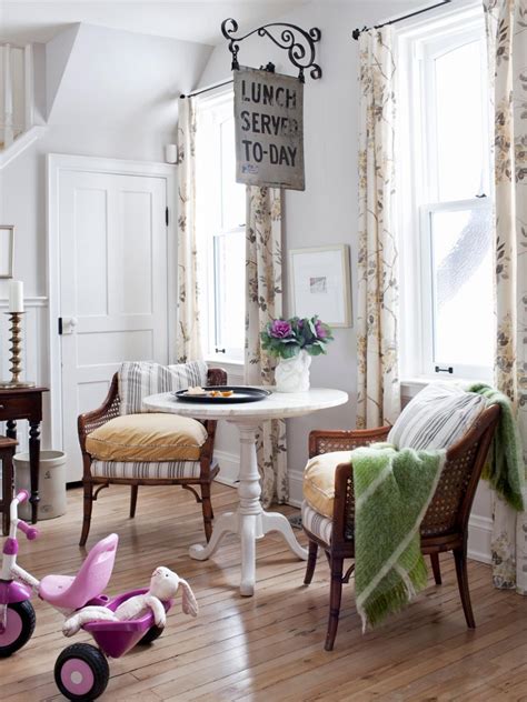 City + country, volume no 1, and make your mark: Sarah Richardson Turns a Farmhouse Into a Retreat | HGTV