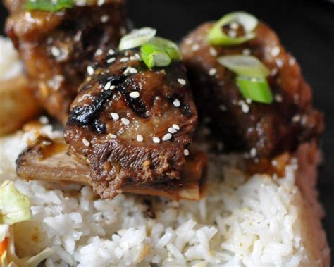 Sprinkle the short ribs with salt and pepper, then toss with 1/3 cup korean bbq sauce. Korean BBQ short ribs | Food, Bbq short ribs, Recipes