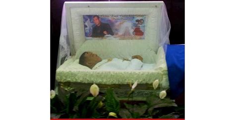 Photos Of Celebrity Open Casket Funerals That Will Shock You 50400