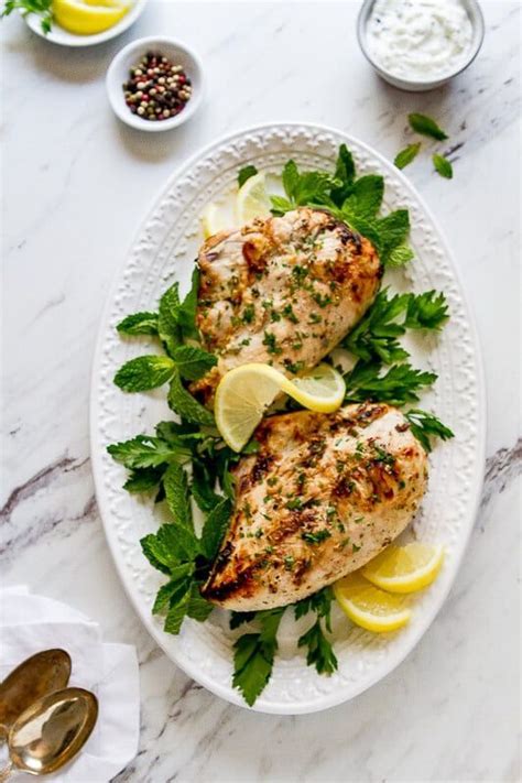 This healthy chicken recipe is made using greek yogurt, mayonnaise, parmesan cheese and garlic powder. Lemon Garlic Greek Yogurt Marinated Chicken! Honestly the ...