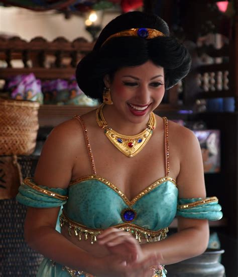 Princess Jasmine In The Agrabah Bazaar Near The Magic Carp Flickr