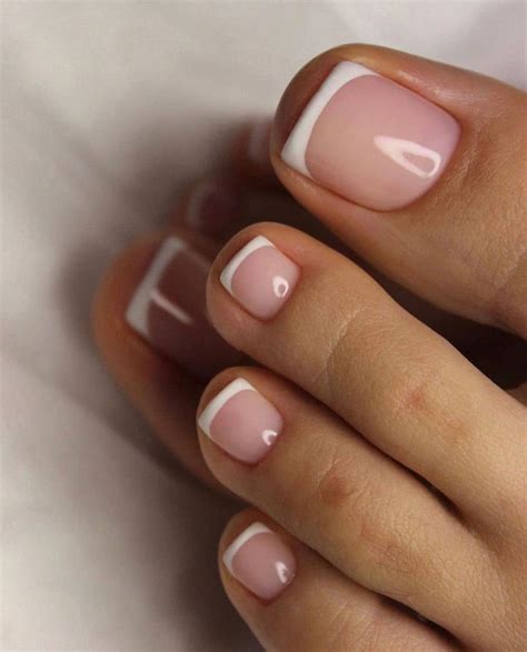 Nagellack Trend 2019 Füsse French Tip Acrylic Nails Summer Toe