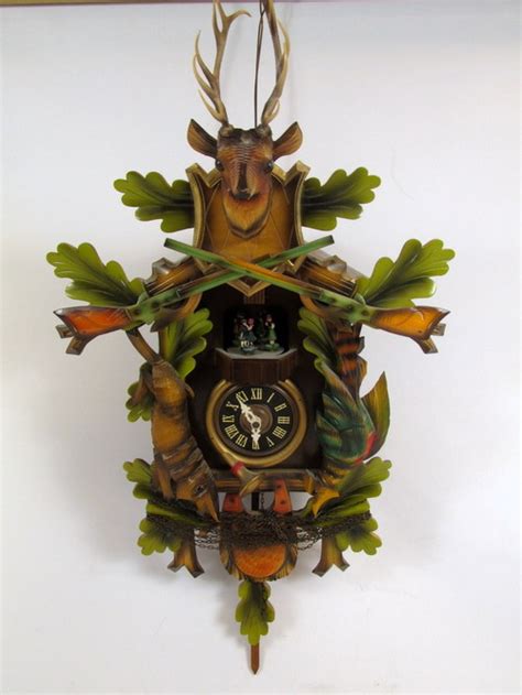 Vintage Cuendet Musical Hunters Cuckoo Clock Deer Head Edelweiss Lara