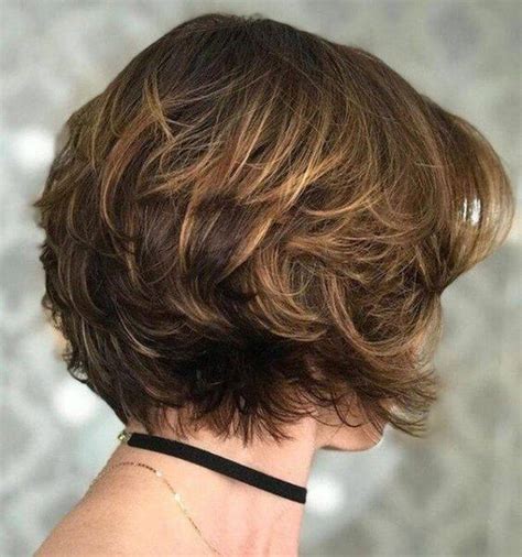 15 Short Haircuts For Women That Make You Look Younger