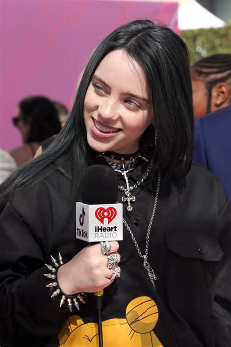 Последние твиты от billie eilish (@billieeilish). Billie Eilish Smiling Pictures - Billie Eilish Instagram