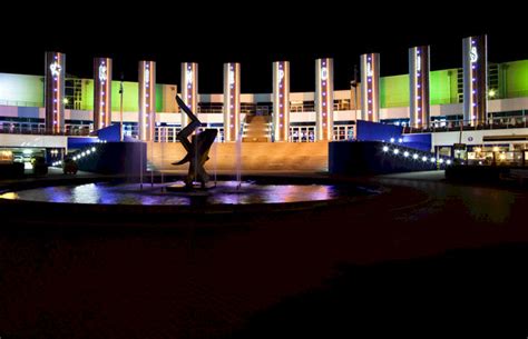 Metropolis, zoals kinepolis antwerpen voorheen heette, werd ingehuldigd in 1993 en is met 24 zalen en 7368 zetels een paradepaardje van kinepolis en van de stad antwerpen. Kinepolis Antwerpen - Reviews. Offerte. Booking ...