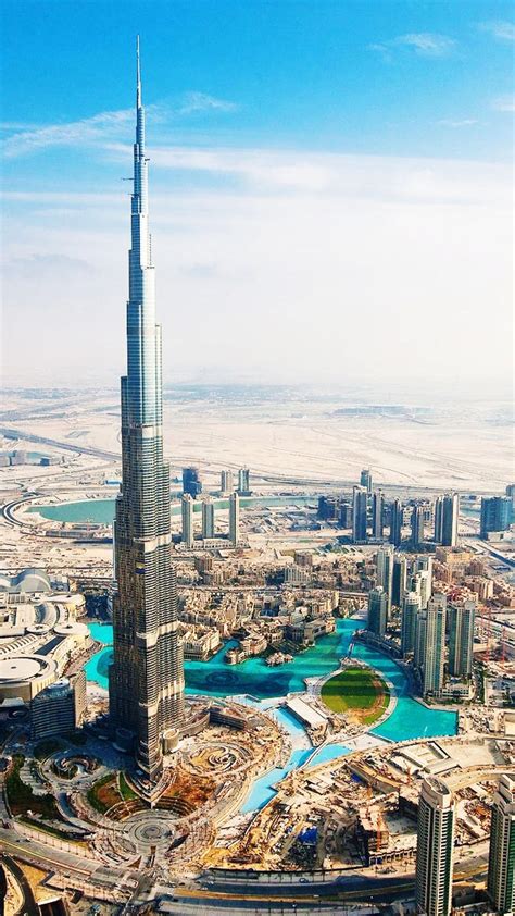 Wonderful Architecture At Burj Khalifa City From Dubai Wallpaper