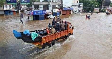maharashtra sex workers have come together to donate rs 21 000 for kerala flood victims