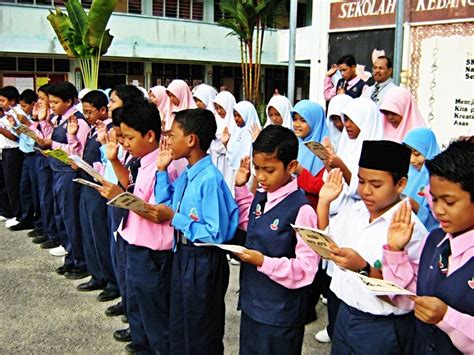 Maybe you would like to learn more about one of these? .Sekolah Kebangsaan Seri Iskandar: Gambar RETRO Pilihan SKSI