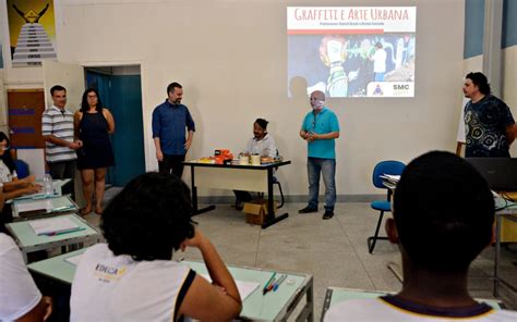 Alunos do Colégio Getúlio Vargas em Volta Redonda aprendem sobre Arte Urbana Volta Redonda