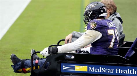 Baltimore Ravens All Pro Lt Ronnie Stanley Carted Off With Ankle Injury