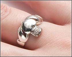 When wearing an irish claddagh ring as a single person, you should wear it on the right hand. 25 best images about Claddagh Rings on Pinterest | Loyalty ...