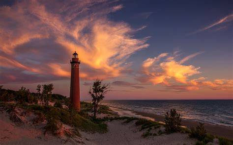 Sunset Beach Lighthouse Lake Michigan Sand Wallpaper 2048x1282