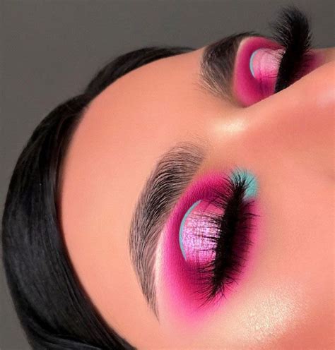 Pin By Aestheticboo On ᴍᴀᴋᴇ ᴜᴘ Colorful Makeup Makeup Eye Makeup