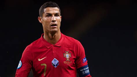 Cristiano ronaldo dos santos aveiro goih comm (portuguese pronunciation: Cristiano Ronaldo: CR7 knackt nächsten Rekord - als ...