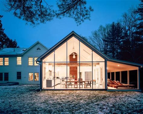 10 Farmhouses With A Modern Twist Contemporary Farmhouse House