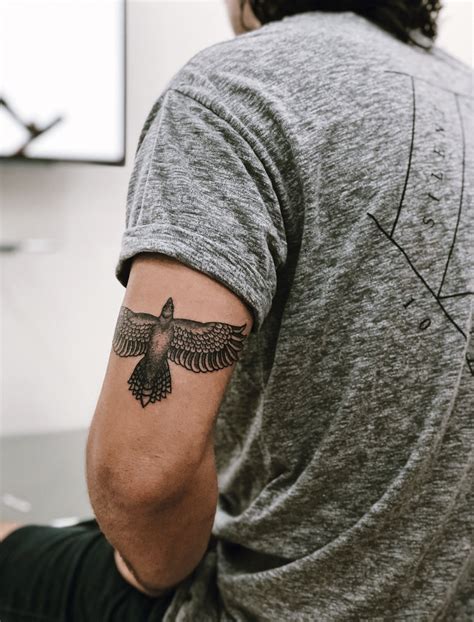 Маленькие татуировки для мужчин стильно красиво оригинально tattopic ru