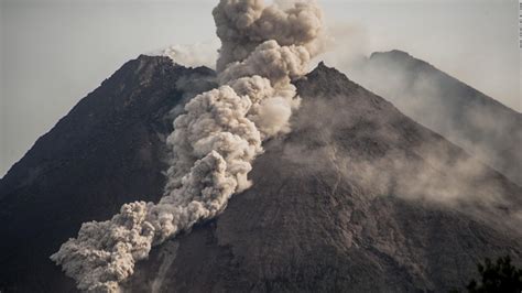 Indonesias Mount Merapi Volcano Erupts Spews Clouds Of Ash Cnn