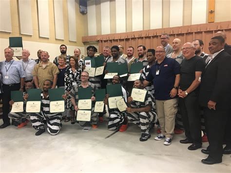 Men In Peoria County Jail Graduate Job Preparedness Program Wglt