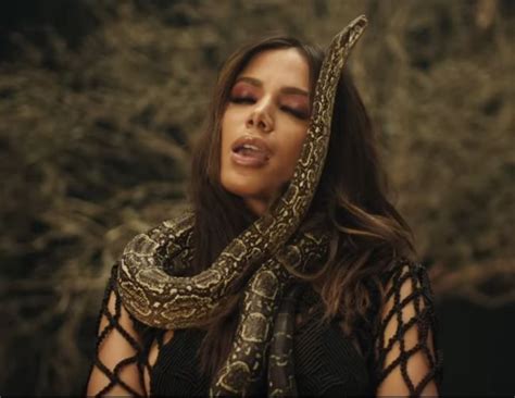 Anitta Veneno Letra De Veneno Anitta 2018 Que Quede Claro Si Tú Te