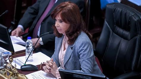 Cristina Kirchner Fue Condenada A A Os De Prisi N E Inhabilitaci N