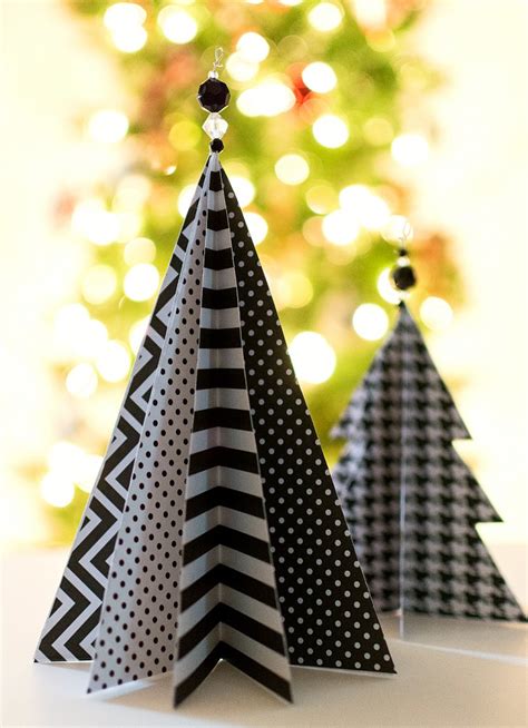 45 Wonderful Paper And Cardboard Diy Christmas Decorations Shelterness