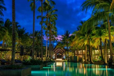 twinpalms phuket hotel surin beach thailand overview