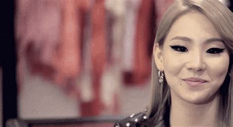 Cl From The Korean Girl Group 2ne1 Shows Us She Looks Beautiful With Her Makeup On Korean