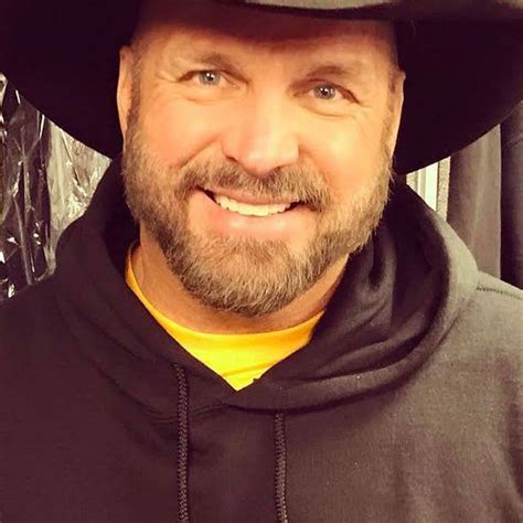 ⭐⭐⭐ Our Star In Style This Month Is Garth Brooks He Celebrates His