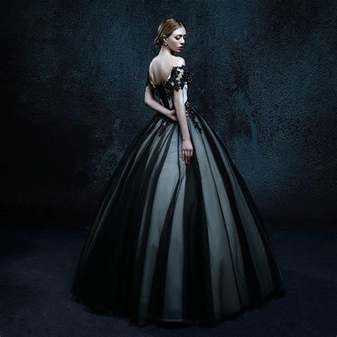 2016 Women Black Gothic Wedding Dresses Bride Floor Length Lace Ball