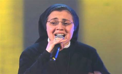 The Voice 2014 Singing Nun Cristina Scucci Wows Judges On Italian