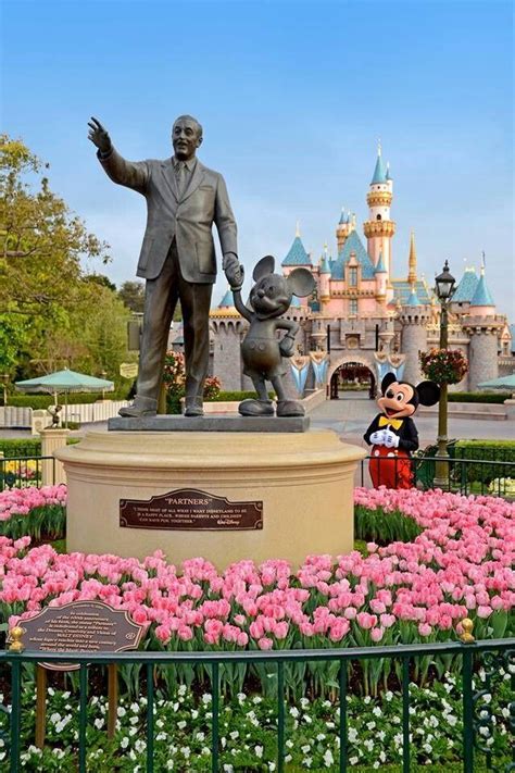 Go Away To Disneyland Disneyland Partners Statue Source Here Or