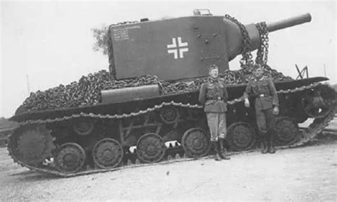 Stuka — Captured Kv 2 With A Balkenkreuz Photos Militaires Militaire