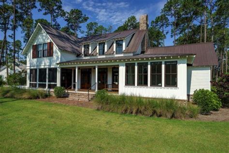 Exquisite South Carolina Farmhouse Evoking A Low Country Style Modern