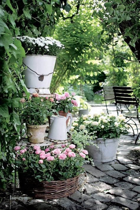 45 Best Cottage Style Garden Ideas And Designs For 2021