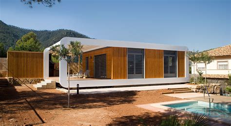 Modern Smart Country House Combines Two Prefabricated