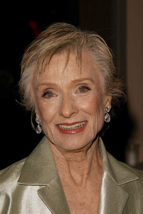 Celebrities React To The Passing Of Cloris Leachman Gallery Wonderwall Com