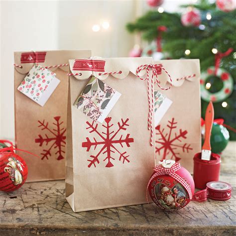Gift wrapping ideas using brown paper bags. Gift wrapping ideas for Christmas presents with style ...