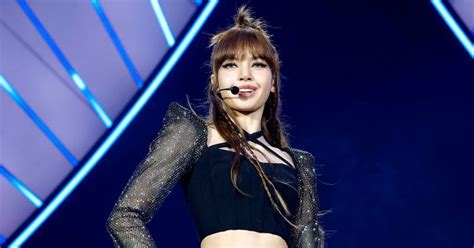 is lisa leaving blackpink singer still negotiating contract renewal while source claims her